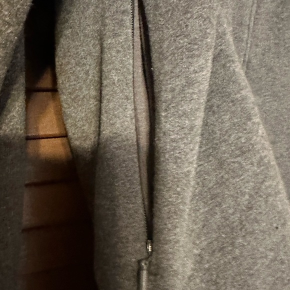 Athleta Retroplush Crewneck Sweatshirt SZ M - Picture 2 of 4